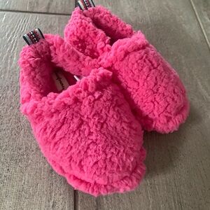 Dearfoams slippers for girls toddler size 11-12 hot pink